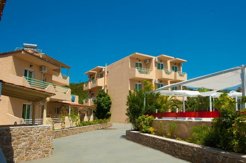 Roulla Studios & Apartments Platanias  Exteriör bild